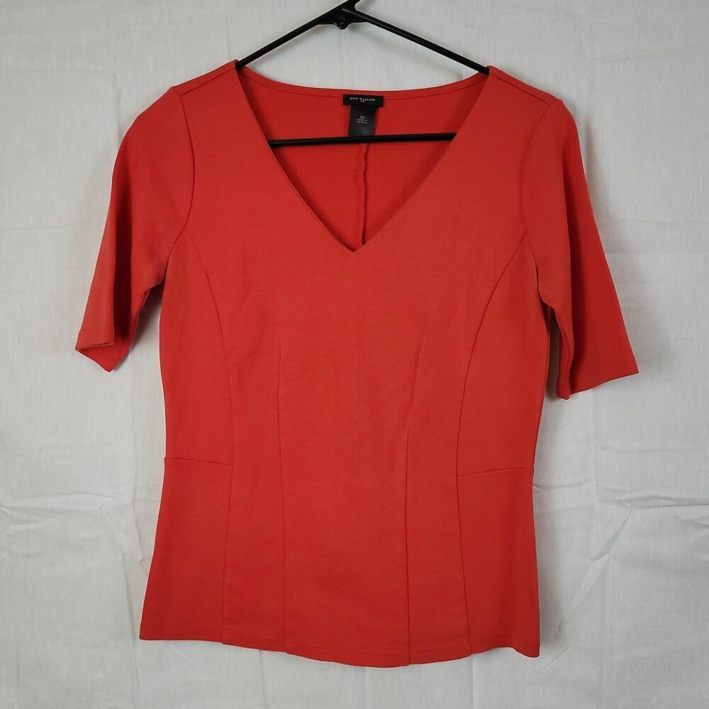 Ann Taylor Womens Red V Neck Short Sleeve Stretchable Pullover Basic Top Size XS